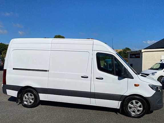 Mercedes-Benz Sprinter 319 3 of 24