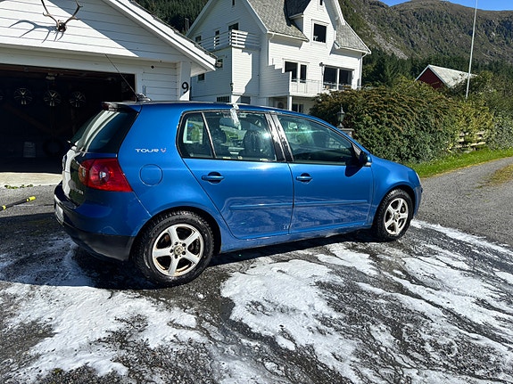Volkswagen Golf V 5 of 12