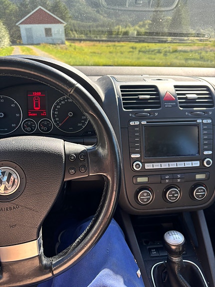 Volkswagen Golf V 12 of 12