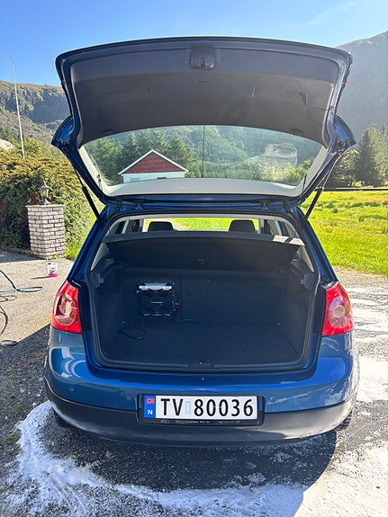 Volkswagen Golf V 7 of 12