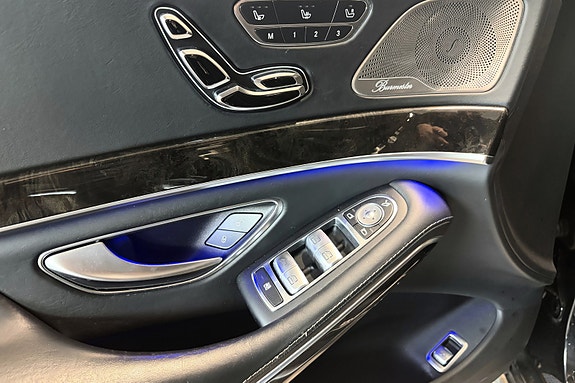 Mercedes-Benz S63 14 of 30