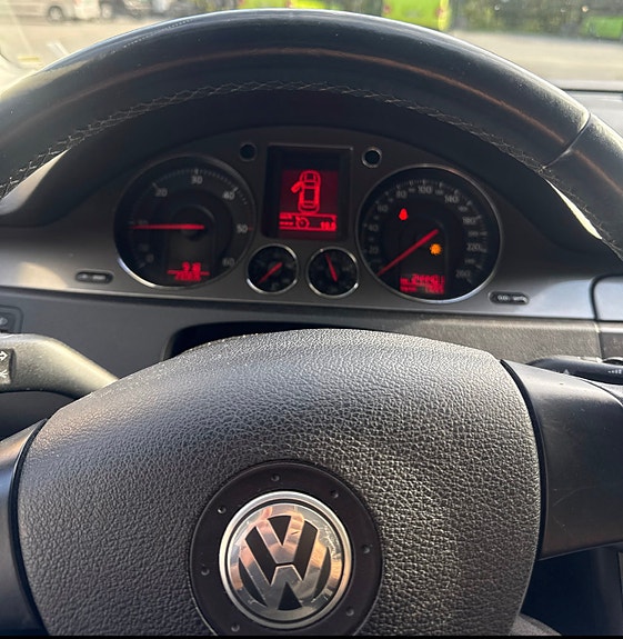 Volkswagen Passat 8 of 8