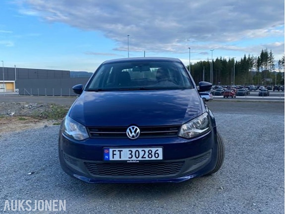 Volkswagen Polo 2 of 10