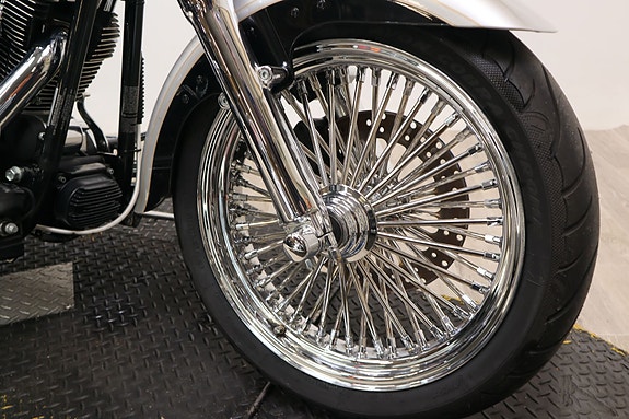 Harley-Davidson Fat Boy 9 of 14
