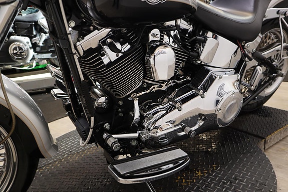 Harley-Davidson Fat Boy 11 of 14