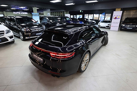 Porsche Panamera 4 16 of 30
