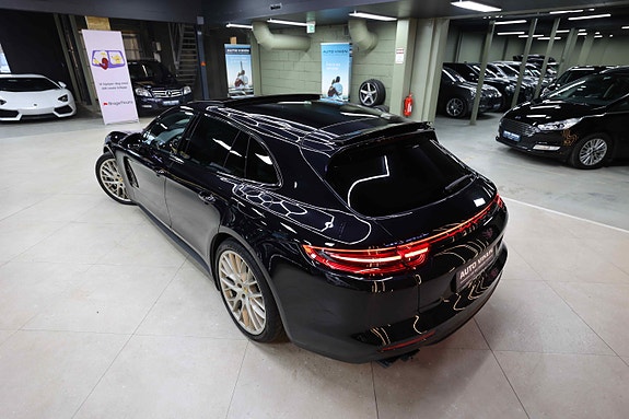 Porsche Panamera 4 14 of 30