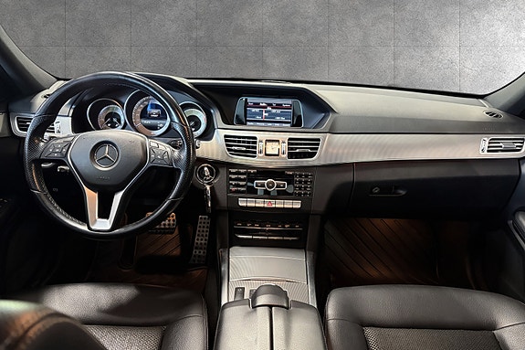 Mercedes-Benz E200 14 of 30