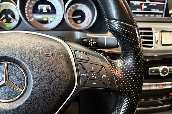 Mercedes-Benz E200 21 of 30