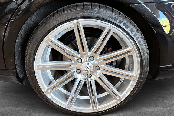 Mercedes-Benz E200 29 of 30