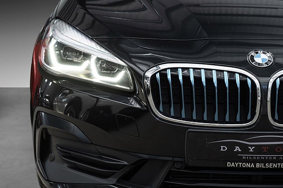 BMW 225xe 7 of 26