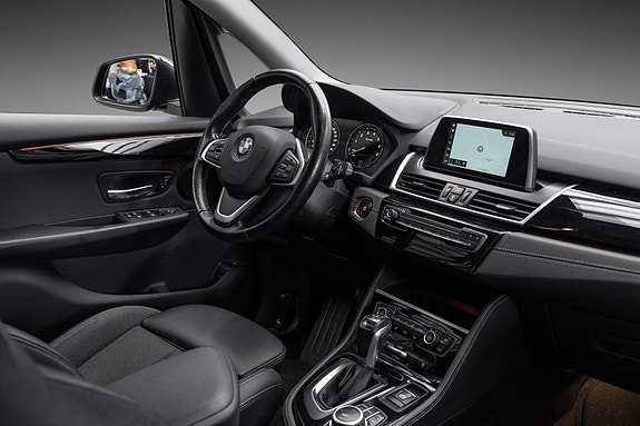 BMW 225xe 26 of 26