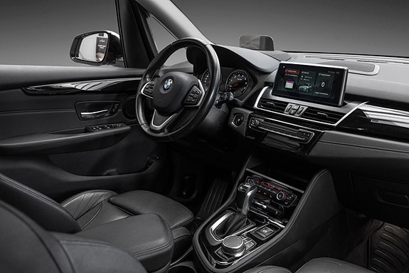 BMW 225xe 25 of 25