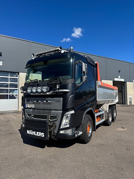 Volvo FH540 dumper med brøytefeste og salthydraulikk 6 of 13