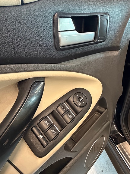 Ford Kuga 17 of 30