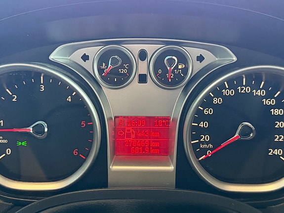 Ford Kuga 25 of 30