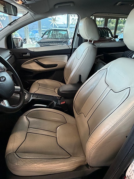 Ford Kuga 14 of 30