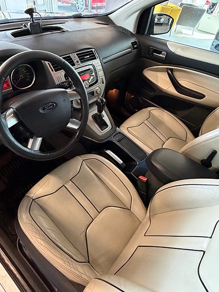 Ford Kuga 15 of 30