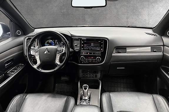Mitsubishi Outlander 16 of 23