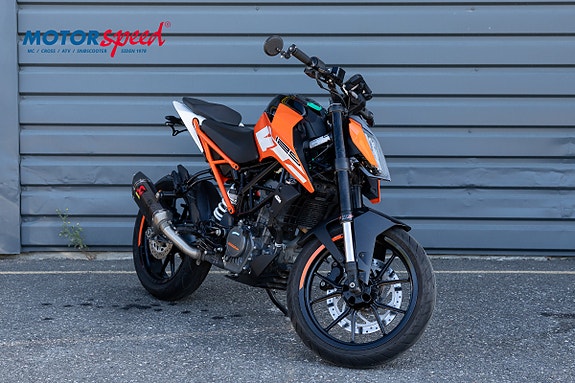KTM 125 Duke 2 of 8