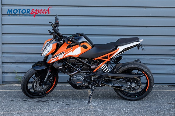KTM 125 Duke 5 of 8