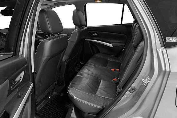 Suzuki SX4 S-Cross 9 of 14