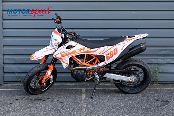 KTM 690 SMC R 5 of 8