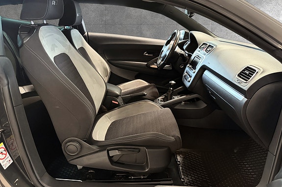 Volkswagen Scirocco 16 of 25