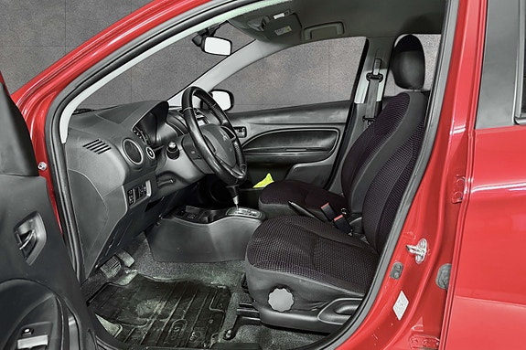 Mitsubishi Space Star 2 of 26