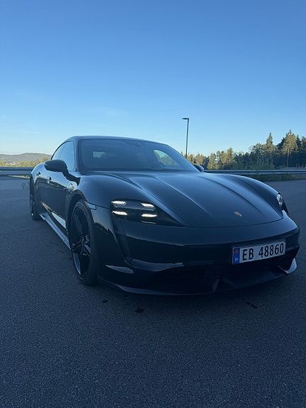 Porsche Taycan Turbo S 3 of 21