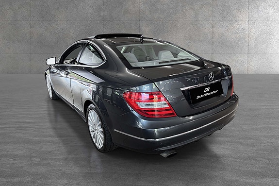 Mercedes-Benz C250 24 of 30