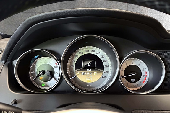 Mercedes-Benz C250 12 of 30
