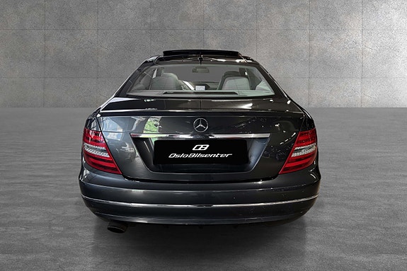 Mercedes-Benz C250 25 of 30