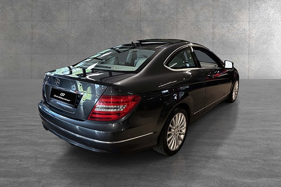 Mercedes-Benz C250 26 of 30