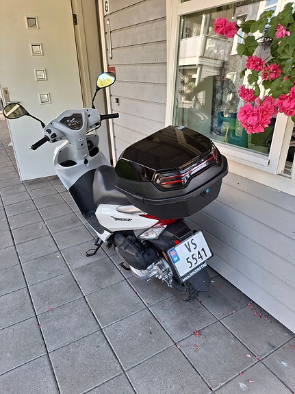 Honda NSC 50 2 of 7