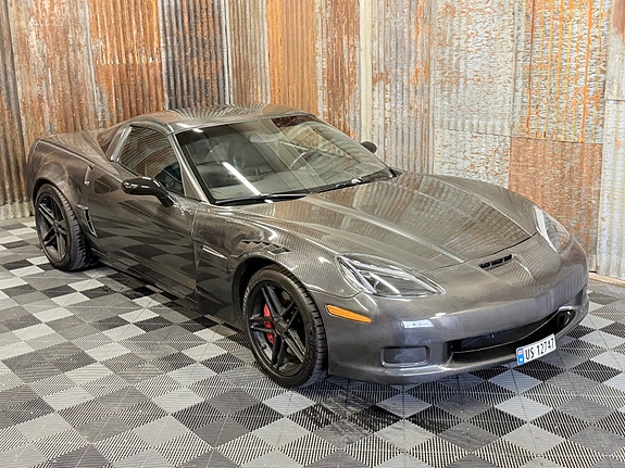 Chevrolet Corvette 2 of 30