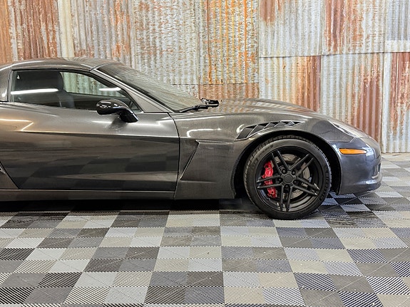 Chevrolet Corvette 4 of 30