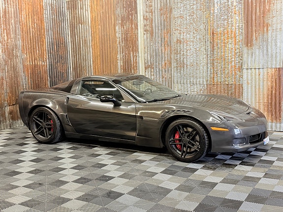 Chevrolet Corvette 3 of 30