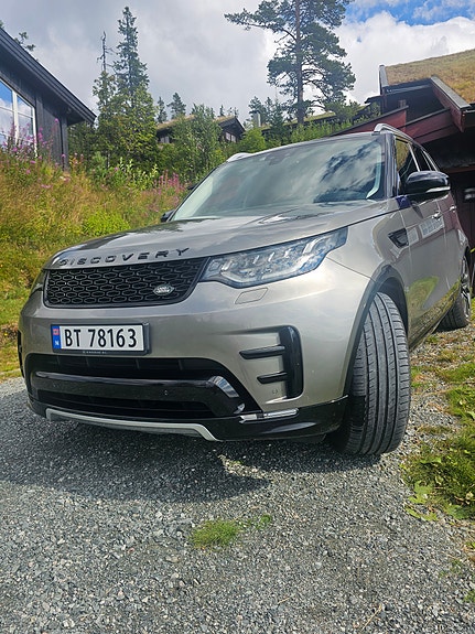 Land Rover Discovery 5 2 of 8
