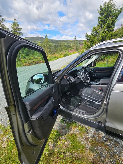 Land Rover Discovery 5 4 of 8