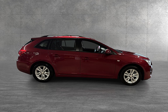 Chevrolet Cruze 5 of 30