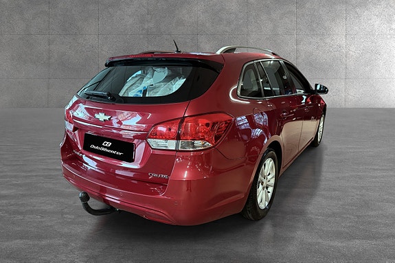 Chevrolet Cruze 3 of 30