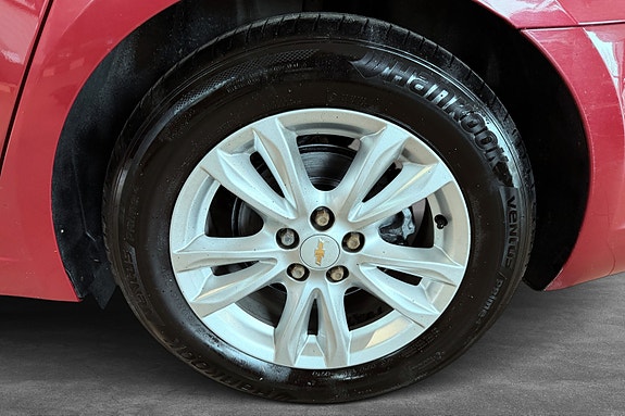 Chevrolet Cruze 27 of 30