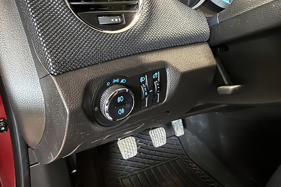 Chevrolet Cruze 25 of 30