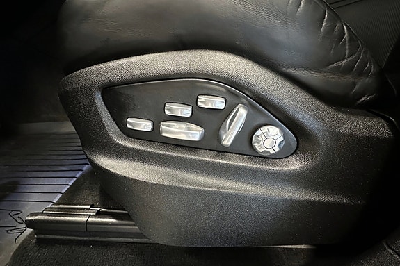 Porsche Cayenne 19 of 20