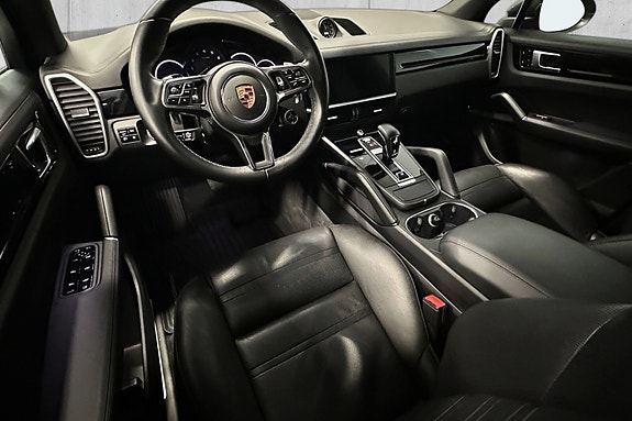 Porsche Cayenne 12 of 20