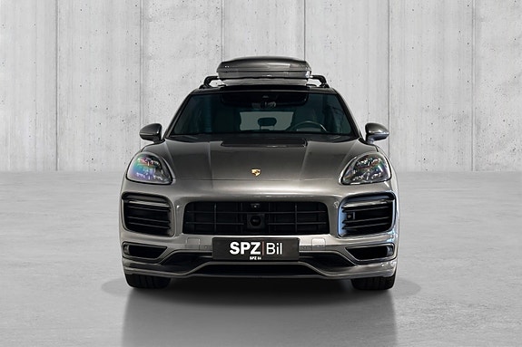 Porsche Cayenne 3 of 20