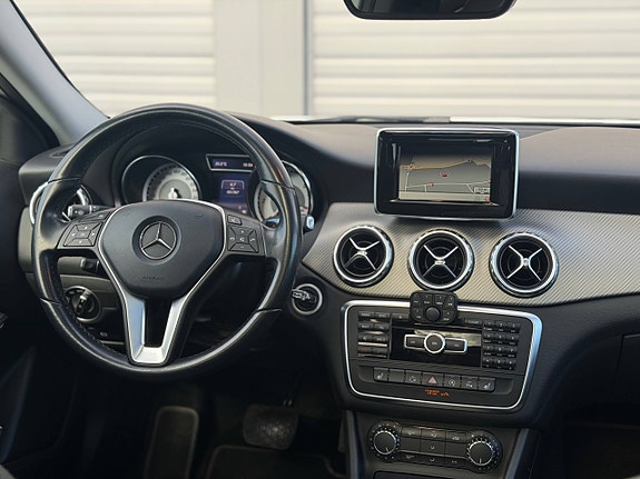 Mercedes-Benz GLA180 21 of 21