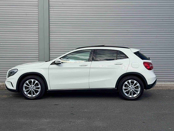 Mercedes-Benz GLA180 8 of 21