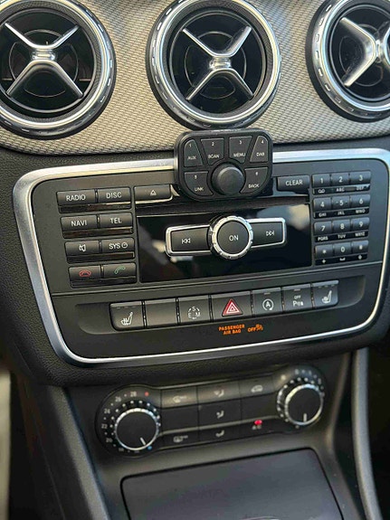 Mercedes-Benz GLA180 17 of 21